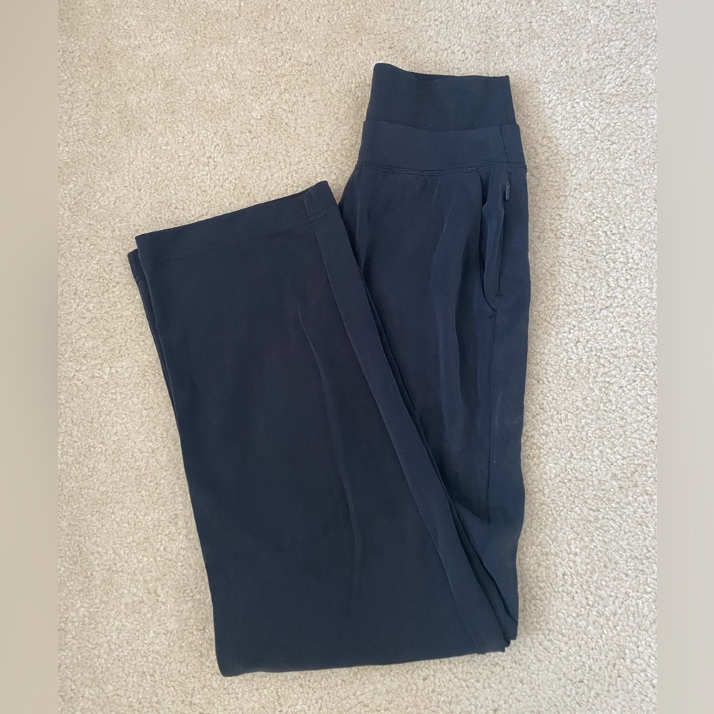 Athleta Seasoft Straight Pants